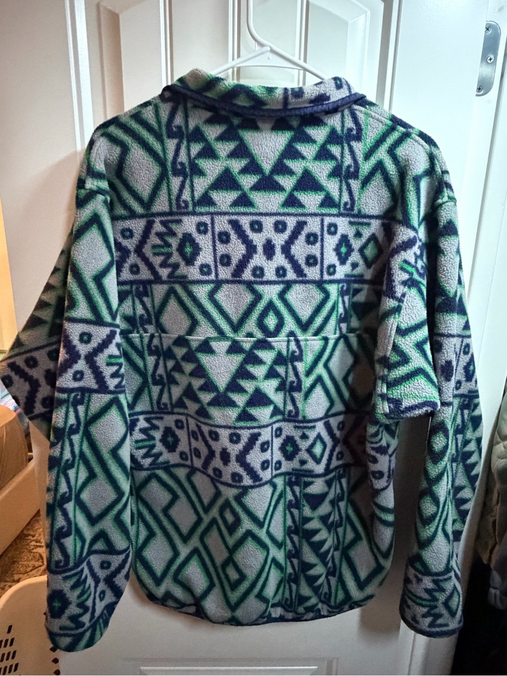 Vintage Patagonia Synchilla Fleece Jacket in Aztec Green and Navy Print - Picture 2 of 3